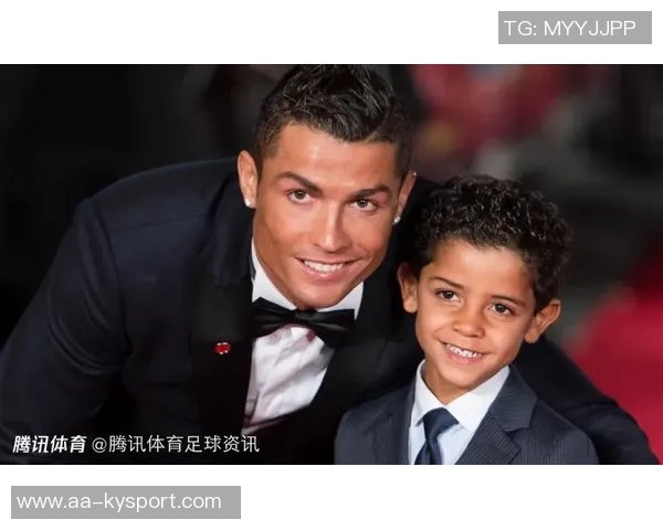 C罗前队友透露他追求千球成就与迷你罗同场竞技的梦想